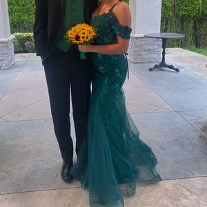 Forest Green Ellie Wilde Prom Dress